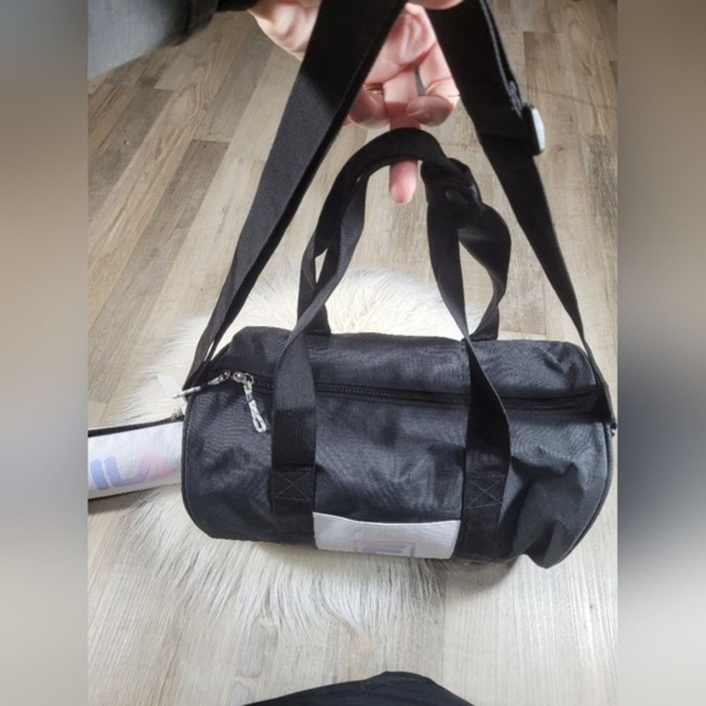 Fila melora 15" gym Bag & cosmetic bag Set Unisex Small Black White Ripstop nwot - Picture 3 of 11
